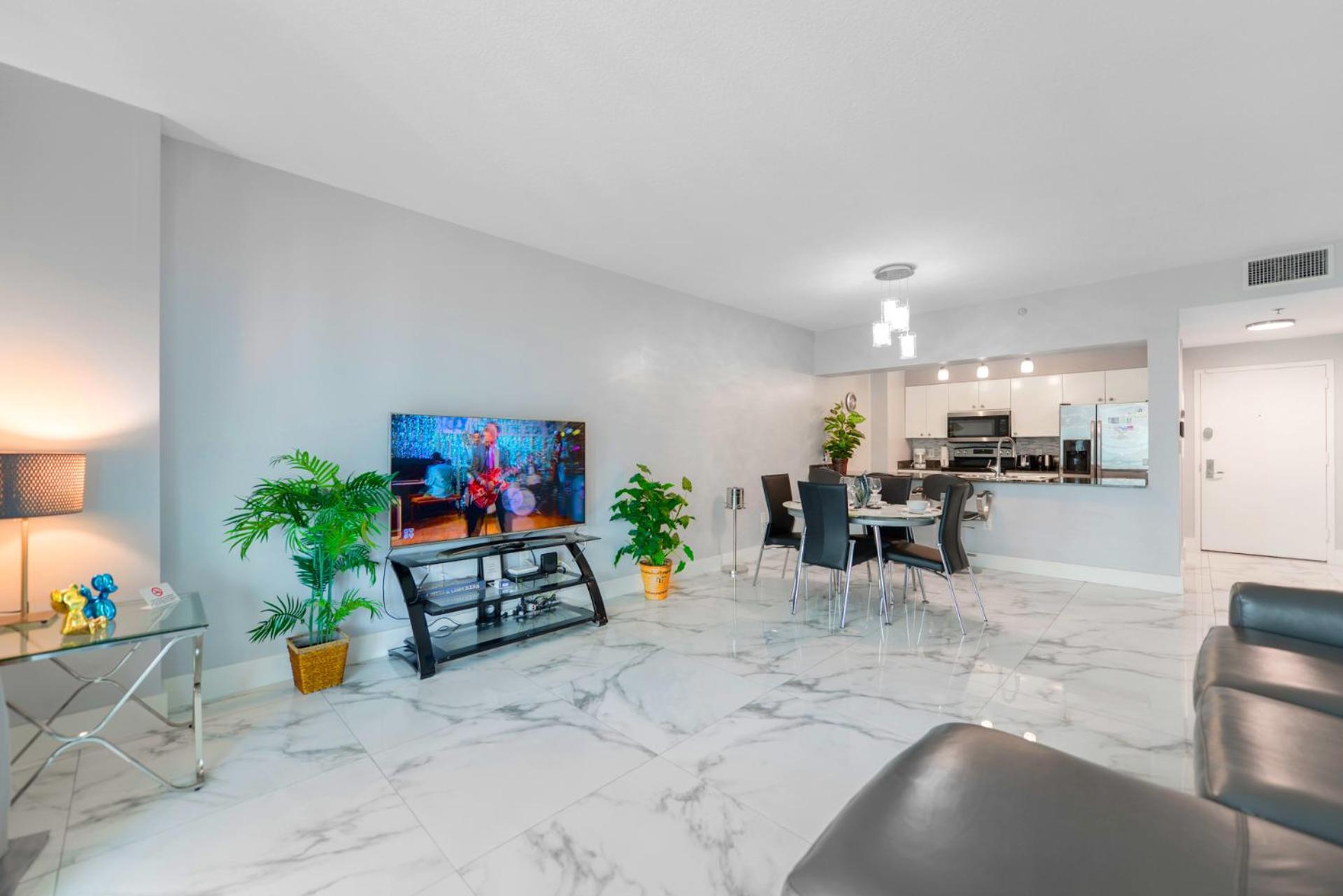 Apartment Stylish Brickell Penthouse With Exclusive Perks