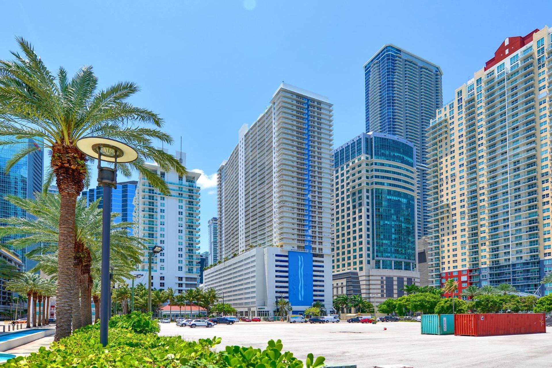 Stylish Brickell Penthouse With Exclusive Perks Apartment Miami