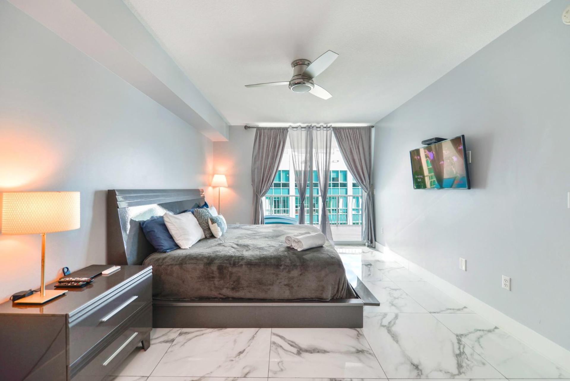 Stylish Brickell Penthouse With Exclusive Perks Apartment Miami